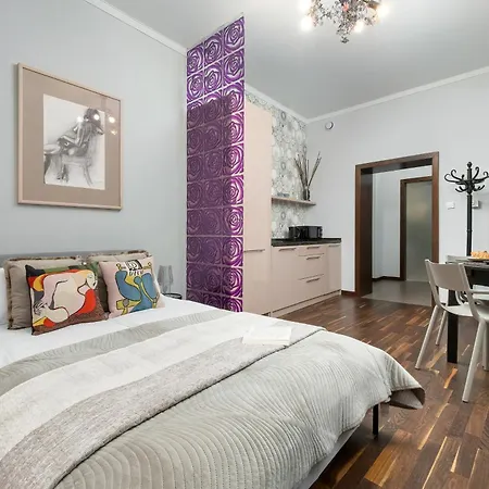 Apartment Tasteful Near The Center In By Renters