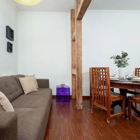 Tasteful Near The Center In By Renters Apartment Poznan