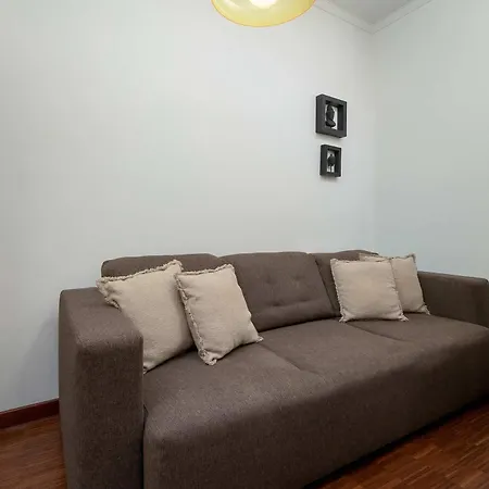 Apartment Tasteful Near The Center In By Renters *