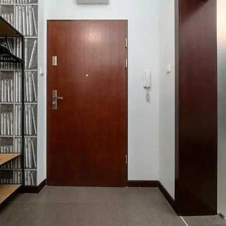 Tasteful Near The Center In By Renters *